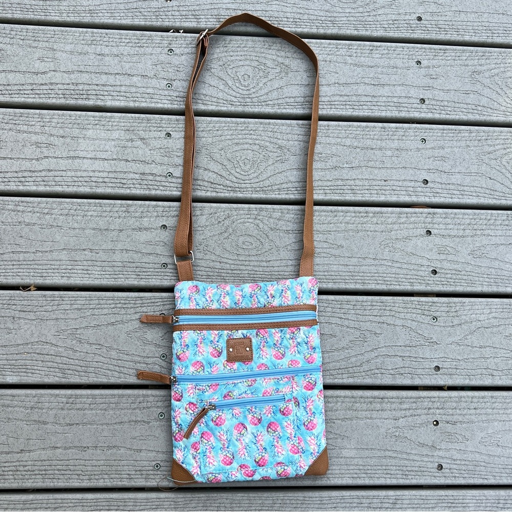 Stone Mountain: Blue w/ Pink Pineapples Fabric Crossbody/Shoulder Purse.